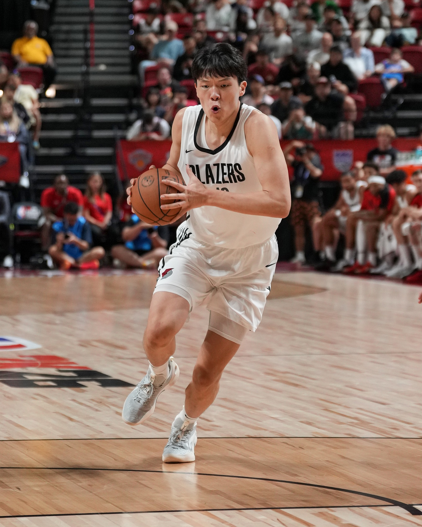 AE真人视讯官网-队记：杨瀚森在恶补英语 感觉不打亚洲杯也有这部分原因